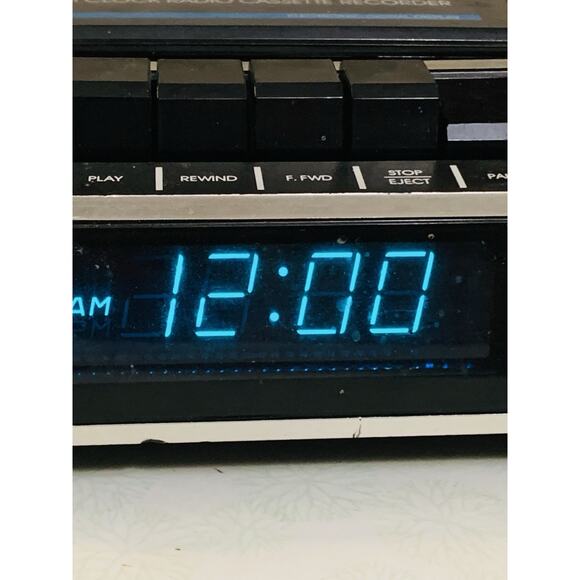 General Electric GE 7-4956B AM/FM Alarm Clock Radio Cassette Plays, No RW or FWD - Picture 6 of 10